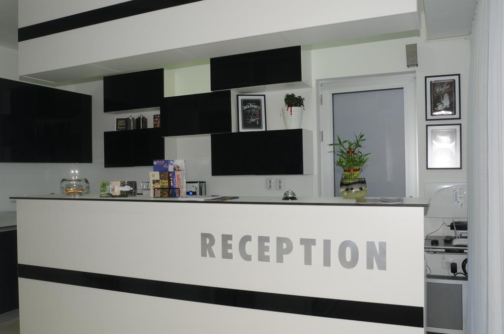 City Boutique Rooms Skopje Esterno foto