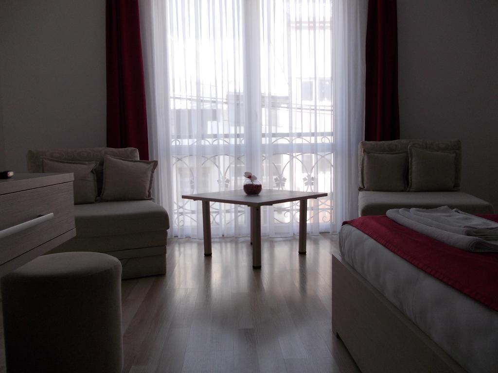 City Boutique Rooms Skopje Esterno foto