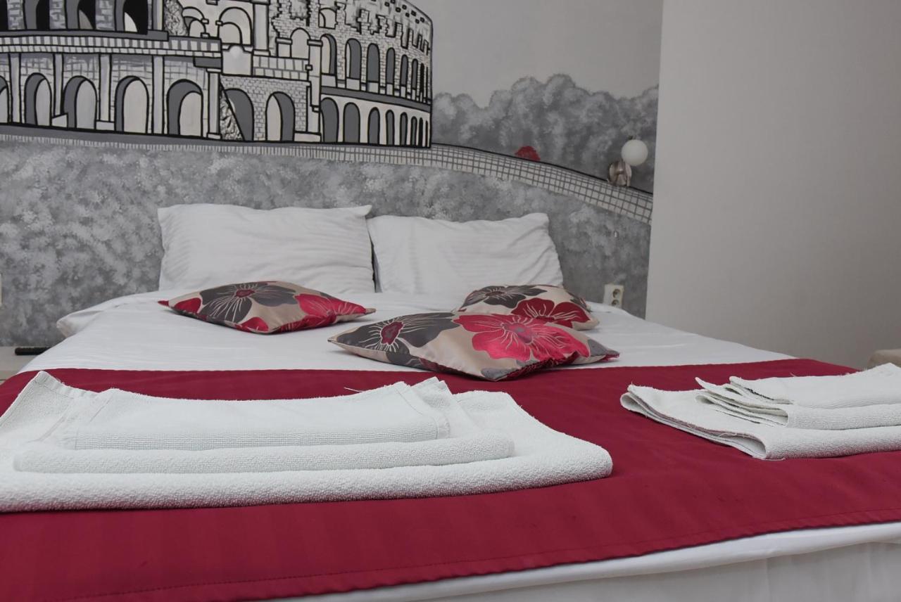 City Boutique Rooms Skopje Esterno foto